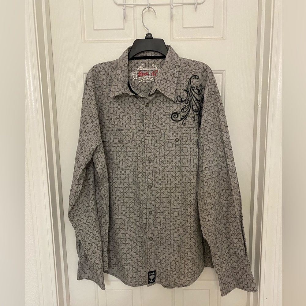Gray Patterned Button Up - Size XXL